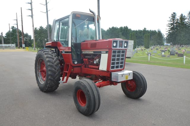 Image of International Harvester 1086 equipment image 3