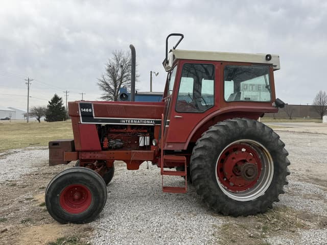 Image of International Harvester 1466 equipment image 2