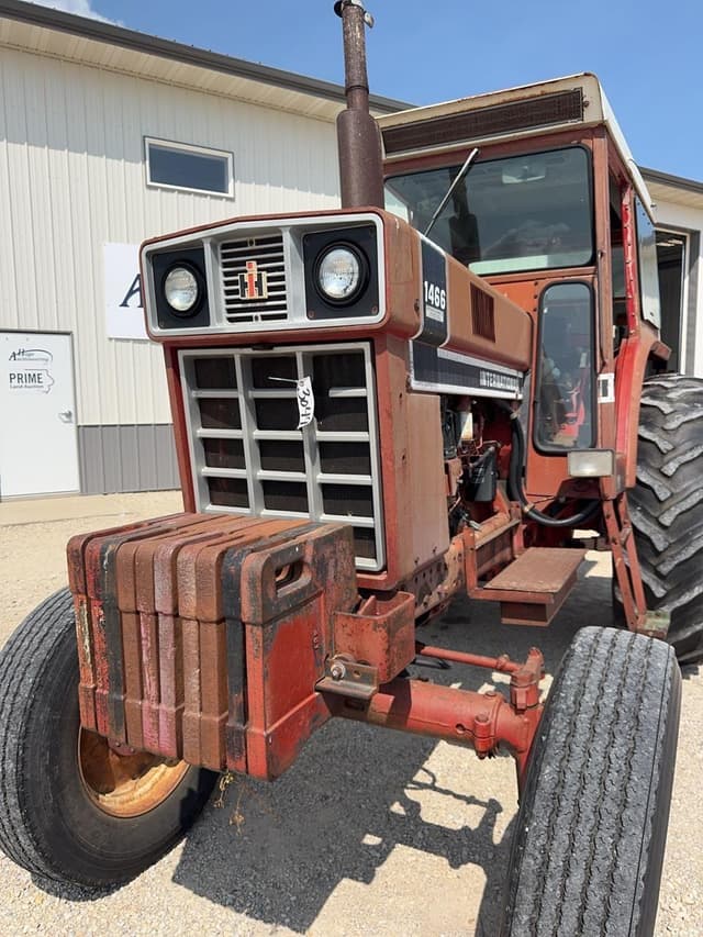 Image of International Harvester 1466 equipment image 4
