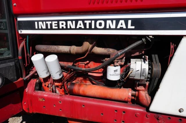 Image of International Harvester 1486 equipment image 2