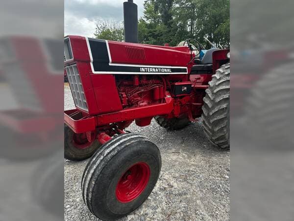 Image of International Harvester 1566 equipment image 1