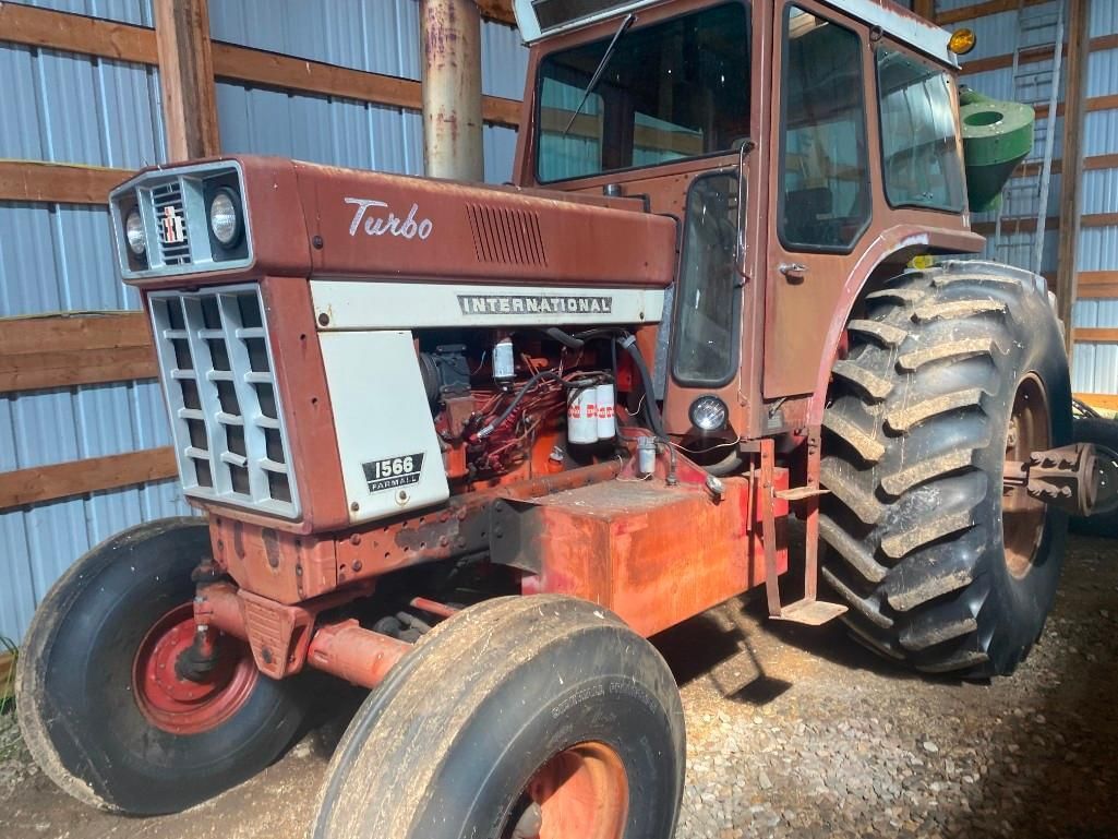 Main image International Harvester 1566