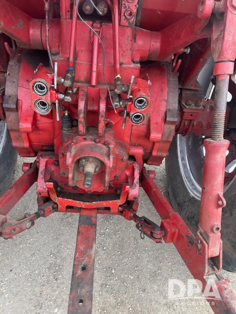 Image of International Harvester 1566 equipment image 4