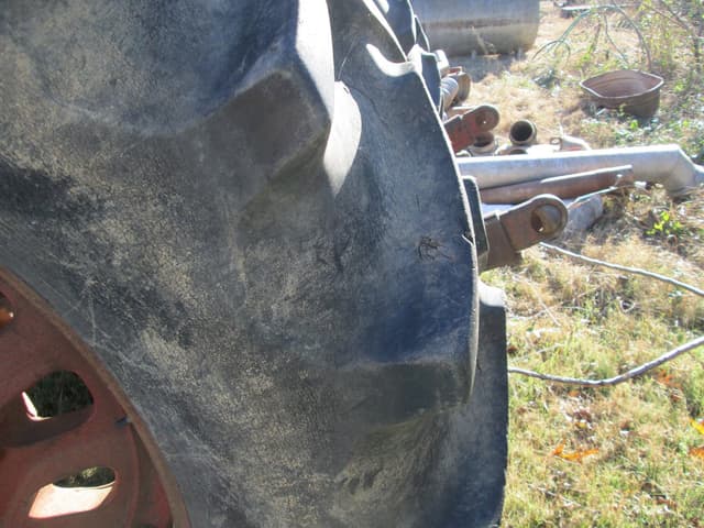 Image of International Harvester 1566 equipment image 4