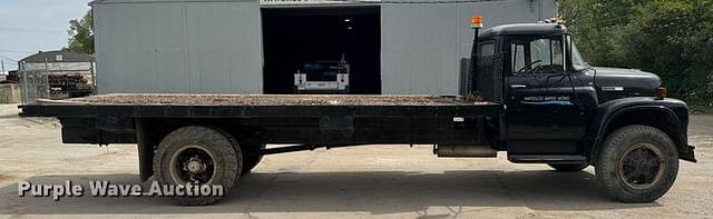 Image of International 1700 equipment image 3