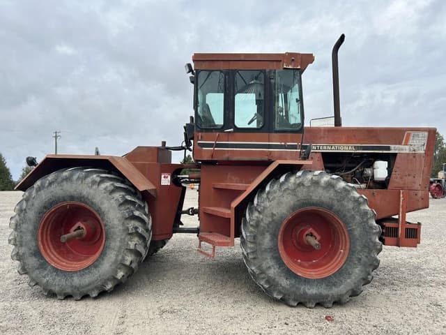 Image of International Harvester 4386 equipment image 3