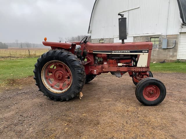 Image of International Harvester 686 equipment image 3