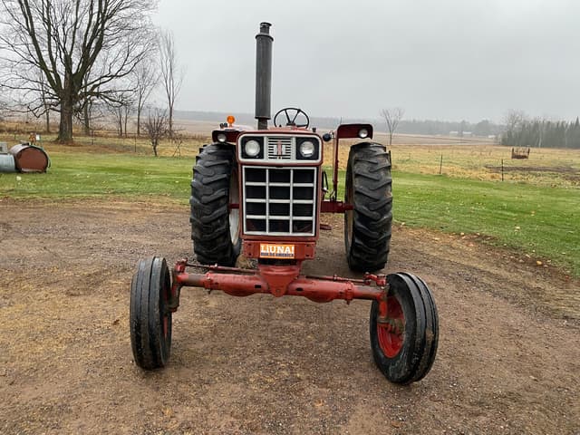 Image of International Harvester 686 equipment image 1