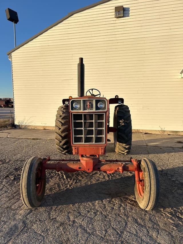 Image of International Harvester Hydro 70 equipment image 1