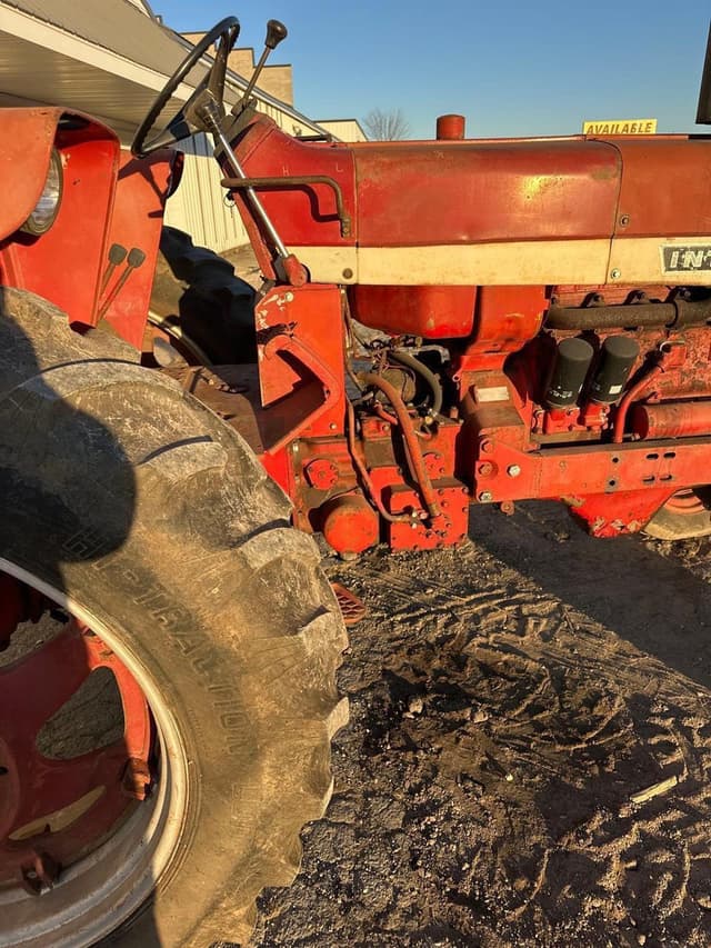 Image of International Harvester Hydro 70 equipment image 4