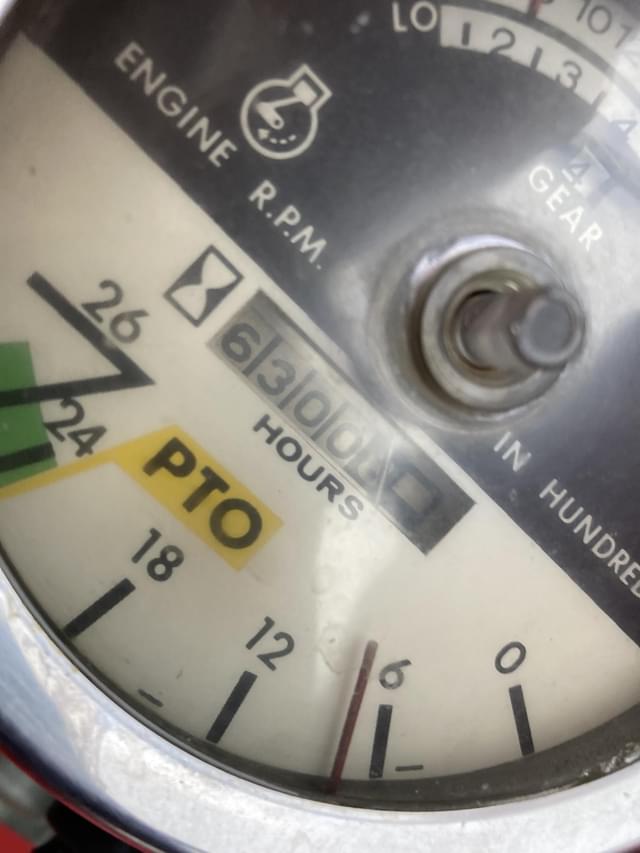 Image of International Harvester 966 equipment image 2