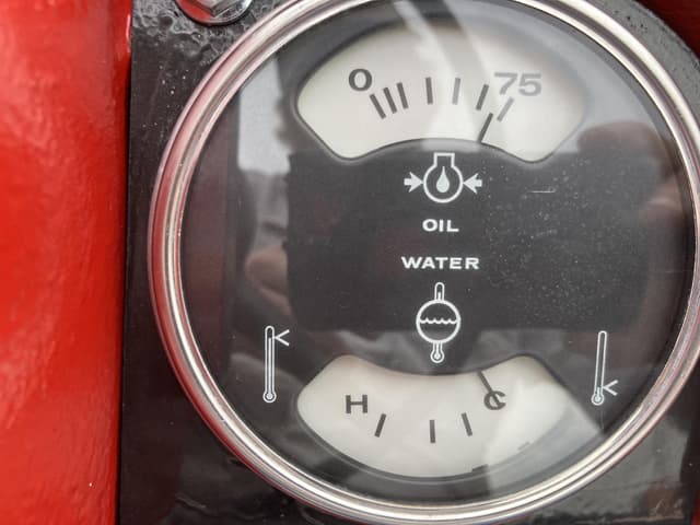 Image of International Harvester 966 equipment image 3