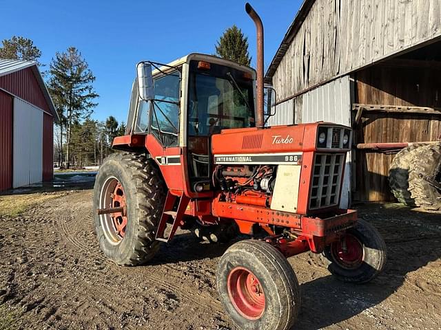 Image of International Harvester 986 equipment image 1