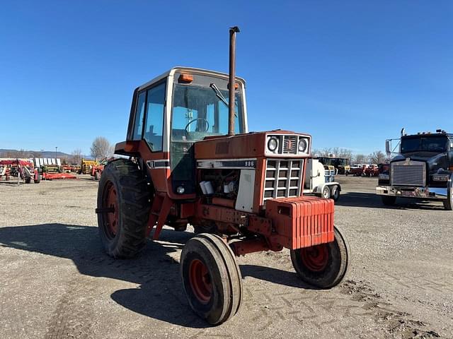 Image of International Harvester 986 equipment image 2