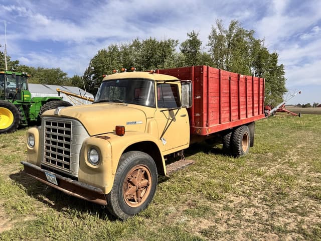 Image of International Loadstar equipment image 2