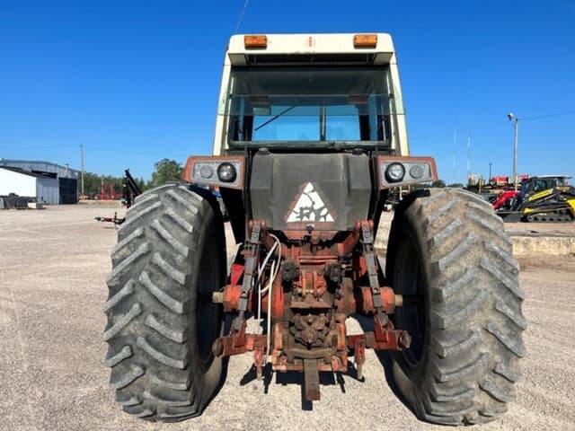 Image of International Harvester 1086 equipment image 4
