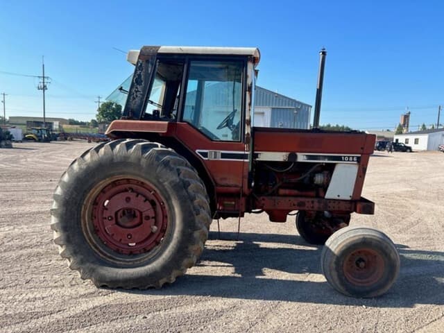 Image of International Harvester 1086 equipment image 3