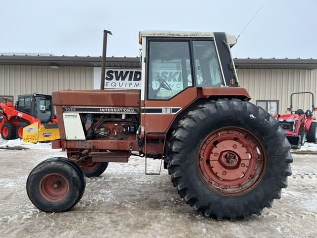 Image of International Harvester 1086 equipment image 1