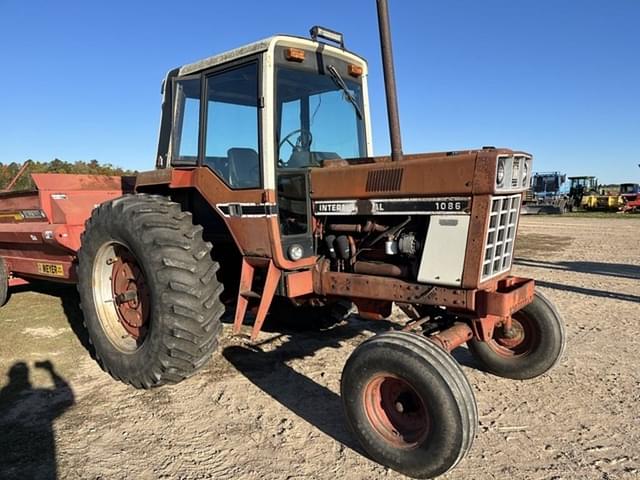 Image of International Harvester 1086 equipment image 1