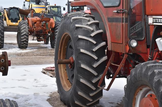 Image of International Harvester Hydro 100 equipment image 3