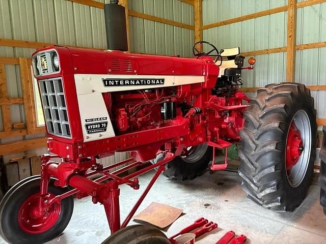 Image of International Harvester Hydro 70 equipment image 1