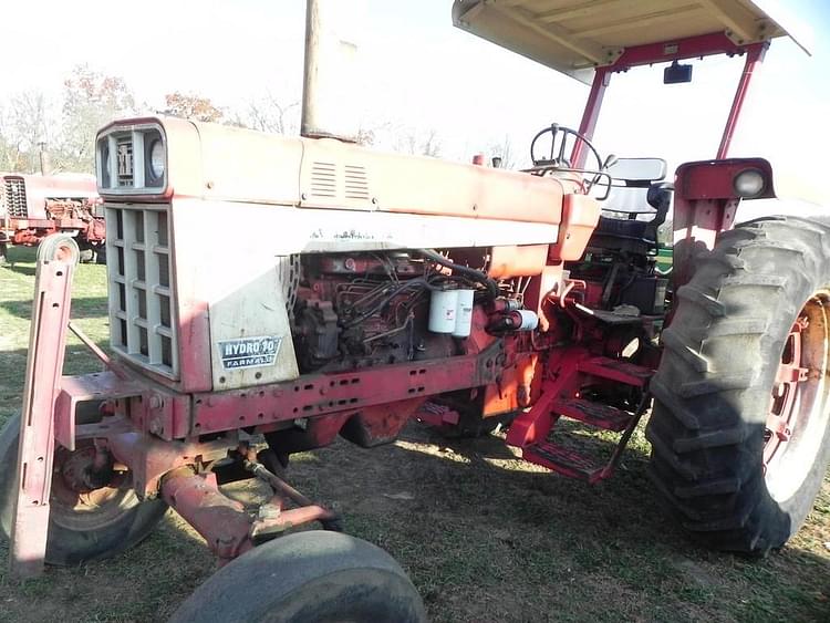 1976 International Harvester Hydro 70 Equipment Image0