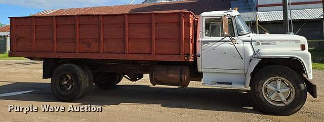 Image of International Loadstar 1700 equipment image 3