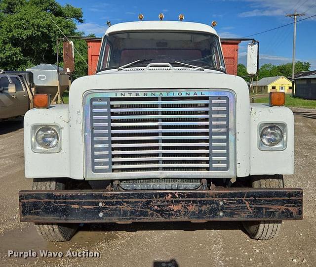 Image of International Loadstar 1700 equipment image 1