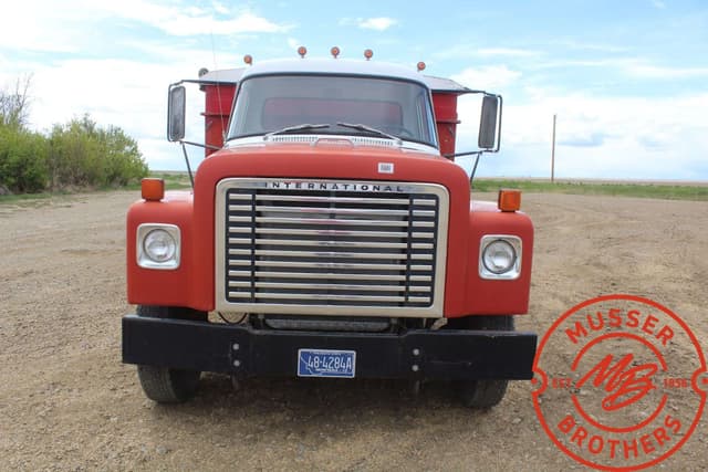 Image of International Loadstar 1700 equipment image 4