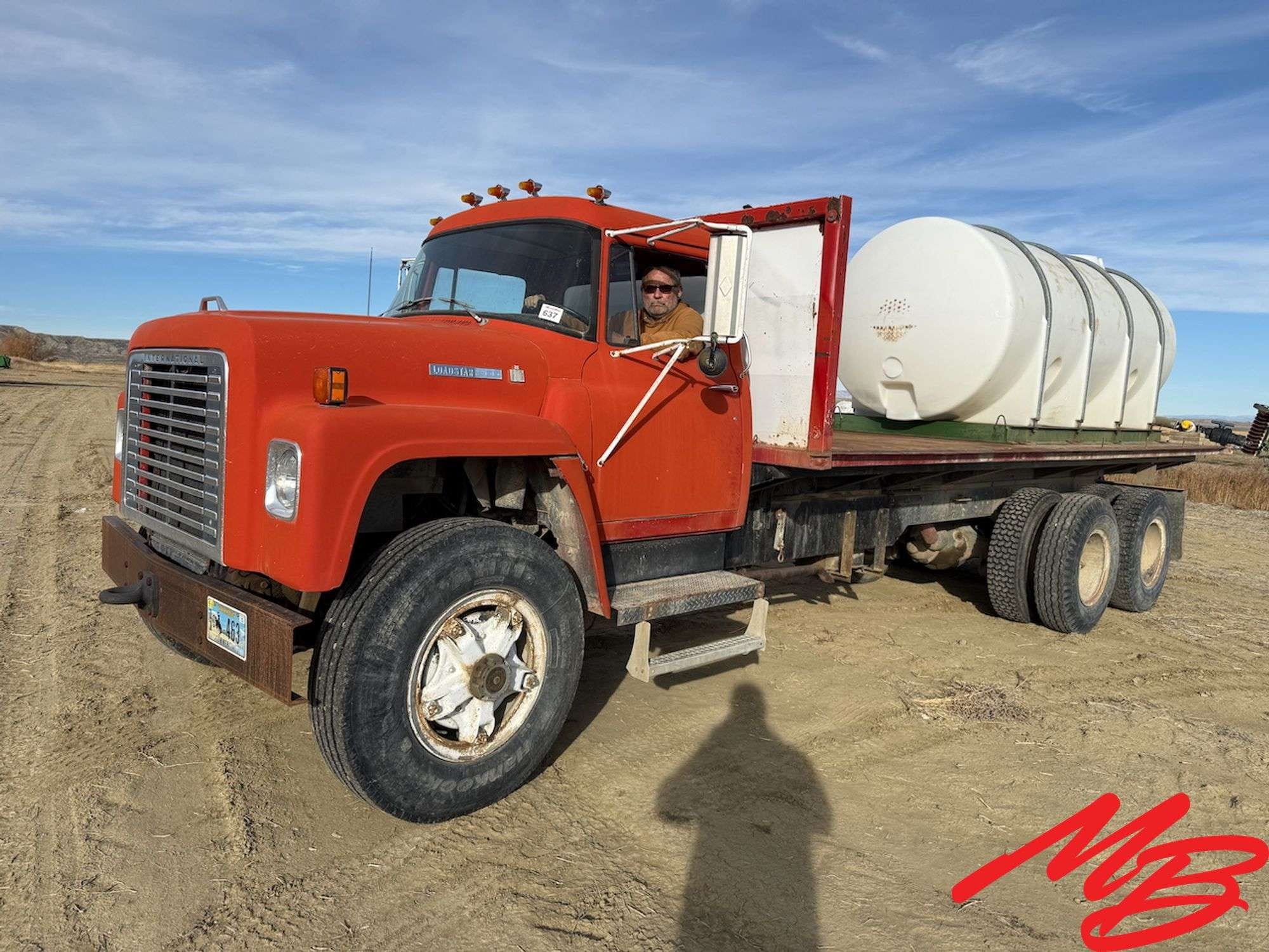 1976 International Loadstar 1800 Equipment Image0