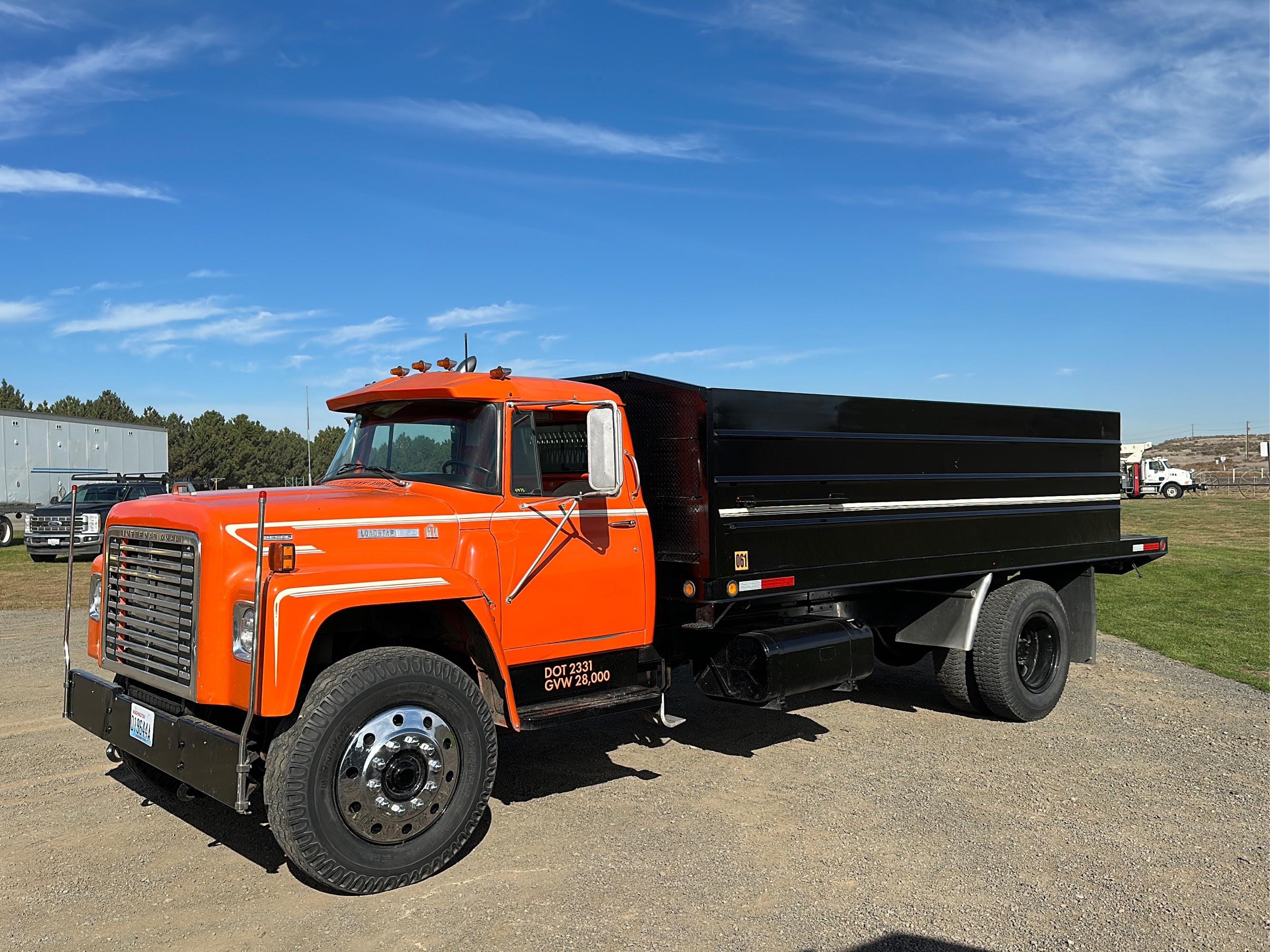 Main image International Loadstar 1850