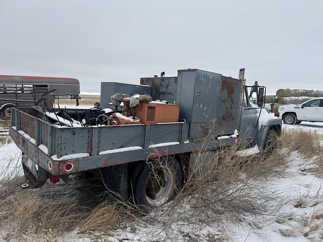 Image of International S1600 equipment image 3