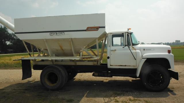 Image of International S1700 equipment image 3