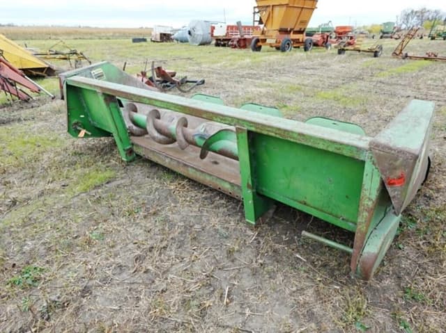 Image of John Deere 444 equipment image 3