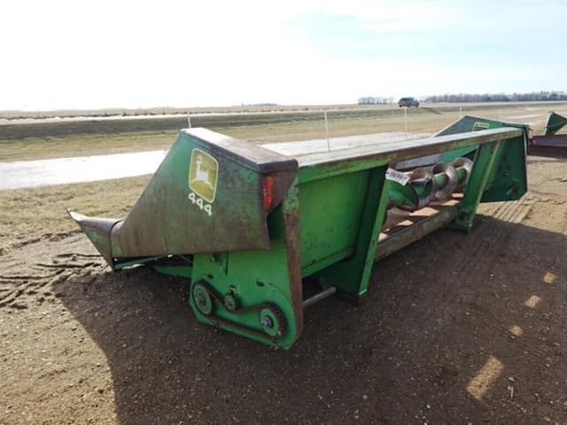 Image of John Deere 444 equipment image 1
