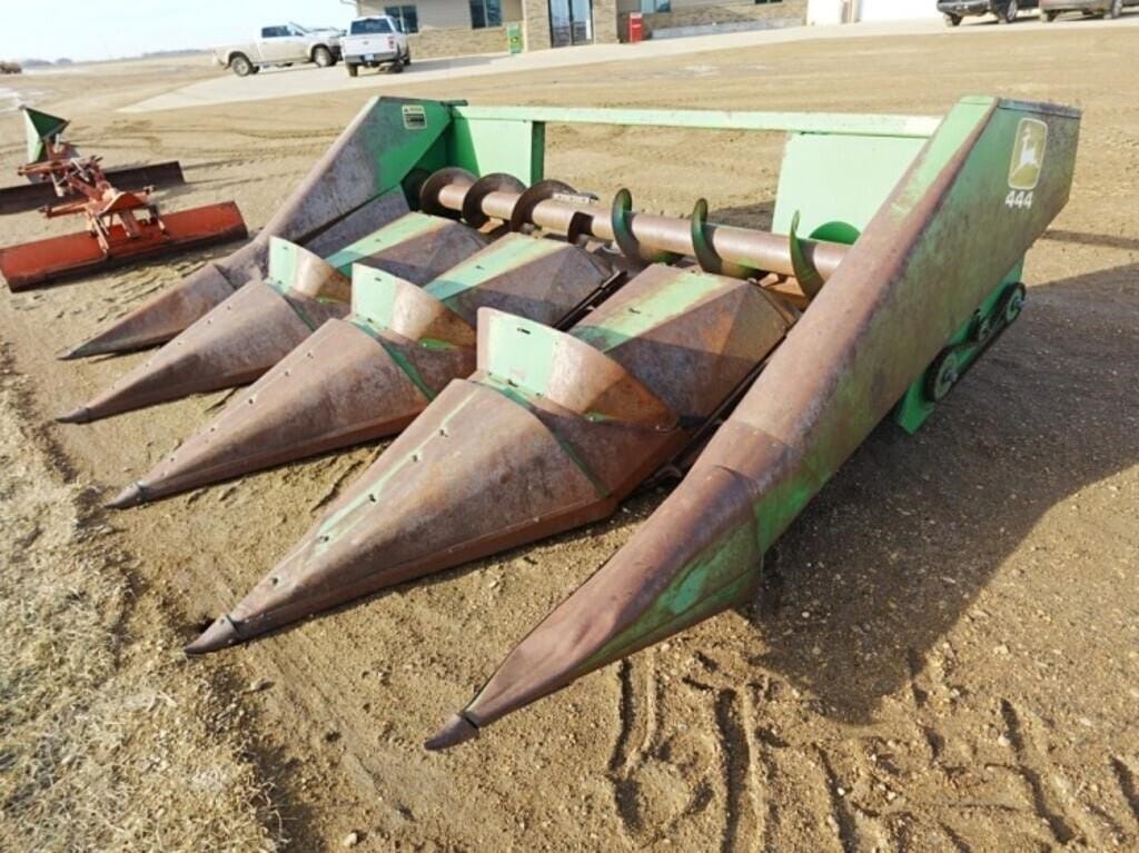 1976 John Deere 444 Equipment Image0