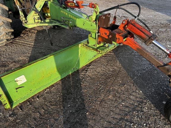 Image of John Deere 115 equipment image 1