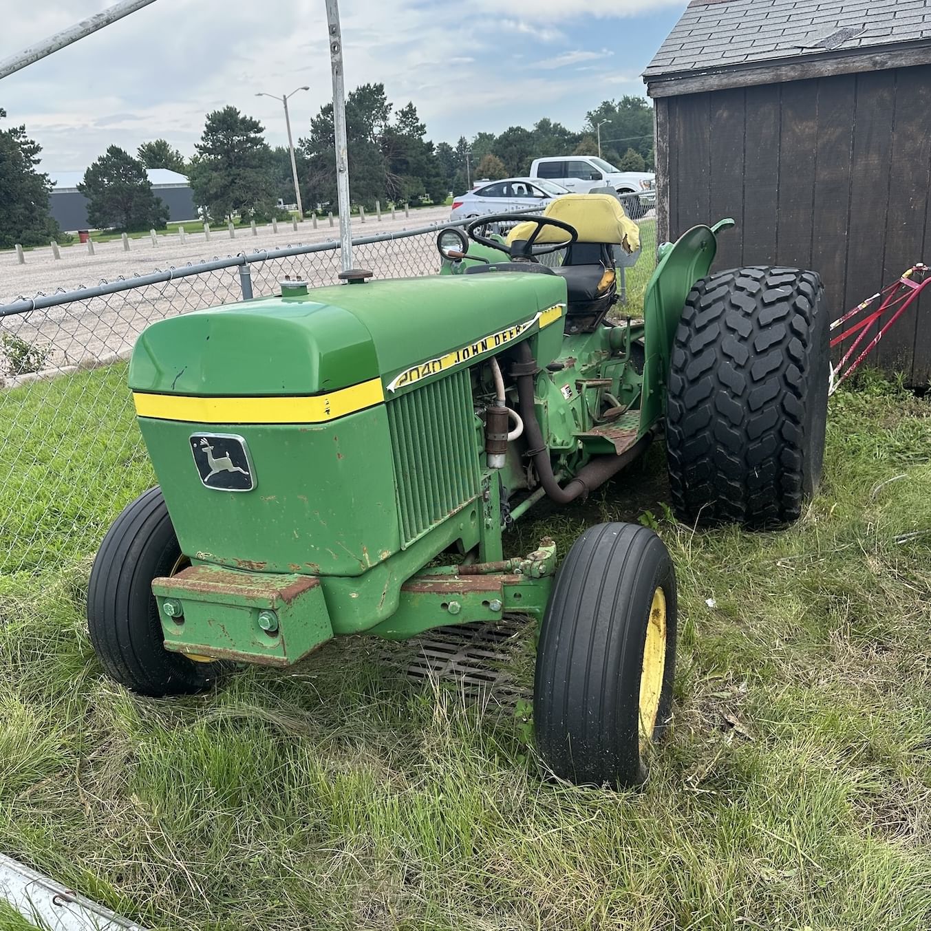 1976 John Deere 2040 Equipment Image0