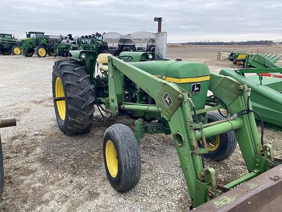 Image of John Deere 2640 equipment image 4