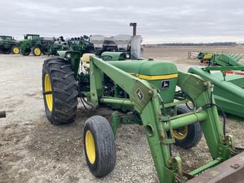 Main image John Deere 2640