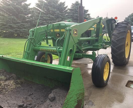 Image of John Deere 2640 equipment image 4