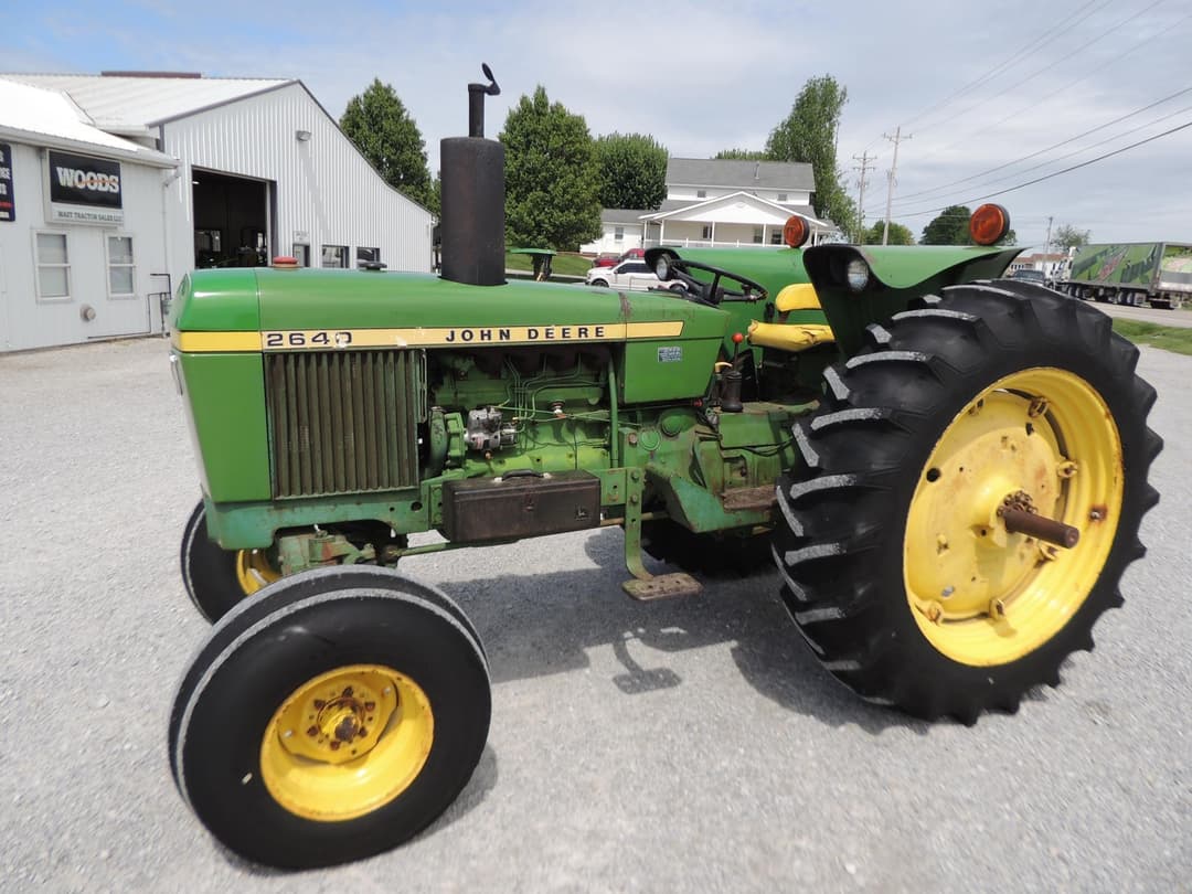 Image of John Deere 2640 Primary image