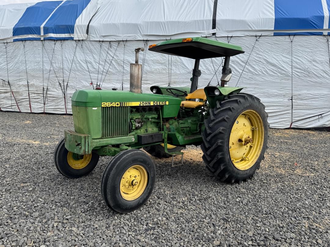 Image of John Deere 2640 Primary image