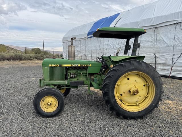 Image of John Deere 2640 equipment image 2