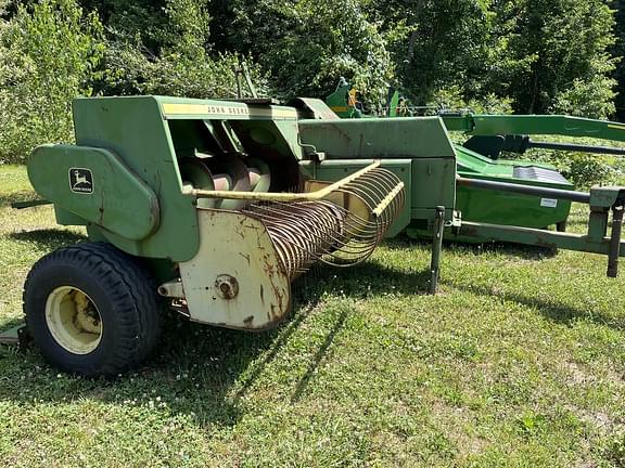 Image of John Deere 336 equipment image 1