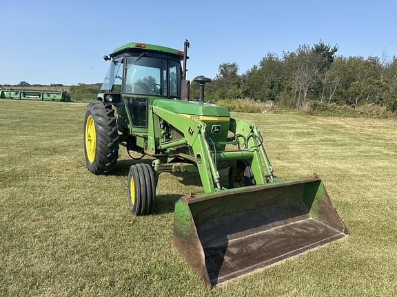 Image of John Deere 4030 equipment image 2