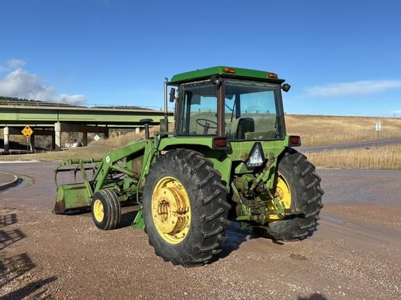 Image of John Deere 4030 equipment image 3