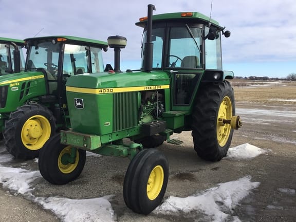 1976 John Deere 4030 Equipment Image0