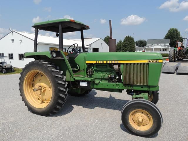 Image of John Deere 4030 equipment image 2