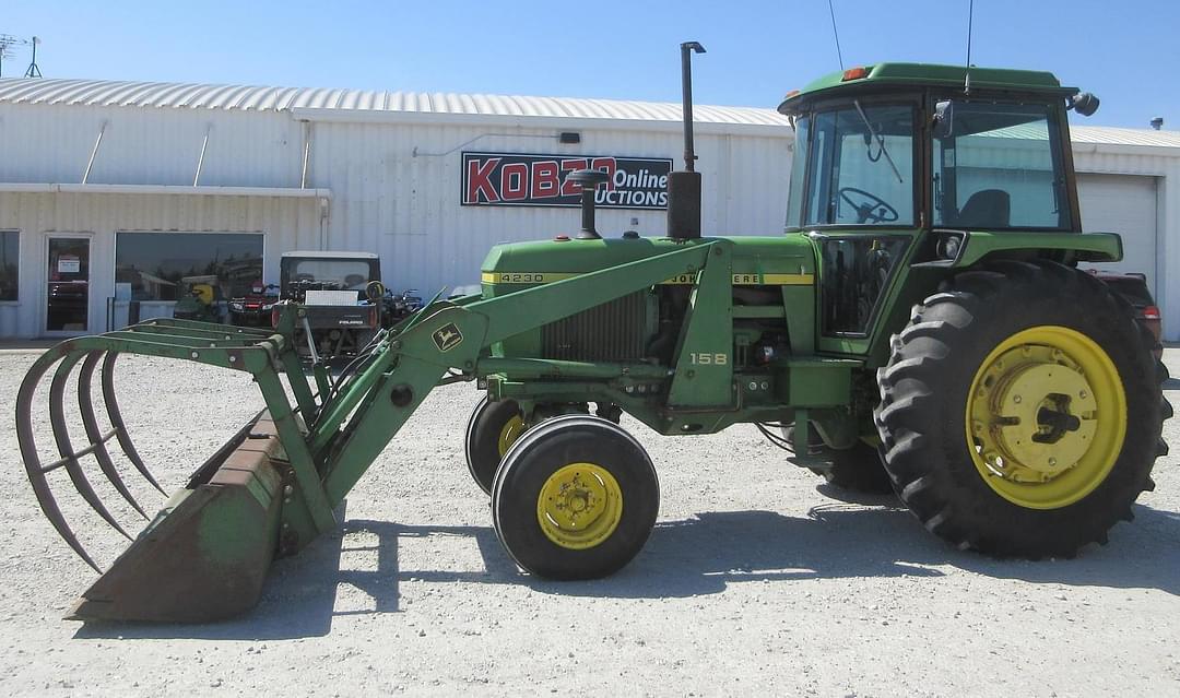 Image of John Deere 4230 Primary image
